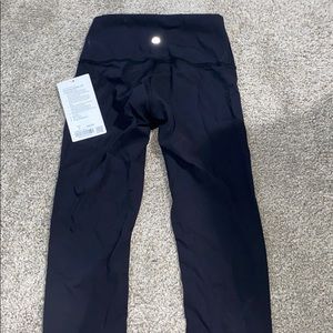 wonder under lululemon 28”